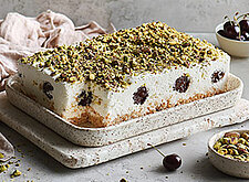 Image of Schweizer Reiskuchen mit Kirschen