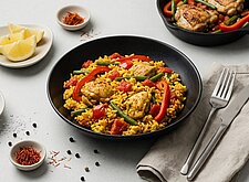 Image of Paella mit Huhn und Gemüse