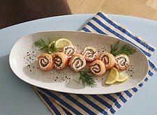 Image of Lachs-Frischkäse-Röllchen mit Dill