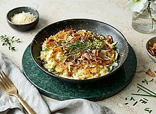 Image of Käsespätzle Flammkuchen Style