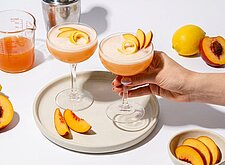 Image of Nektarinen Gin Sour