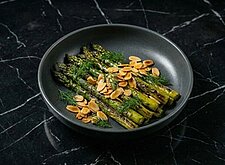 Image of Spargel mit gerösteten Mandeln