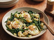 Image of Bohnen mit Ei und Blumenkohl