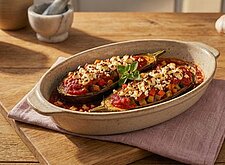 Image of Gefüllte Auberginen vegetarisch mit Tomatensauce & Feta