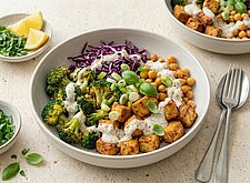 Image of Tofu Kichererbsen Bowl mit Broccoli
