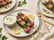 Image of Gegrillte Zucchini Spieße mit Feta Joghurt