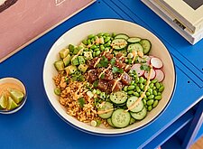 Image of Knuspriger Reissalat mit Thunfisch und Chili Mayo
