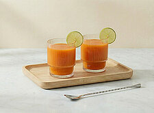 Image of Karottensaft mit Birnen und Limette