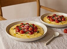 Image of Käse Polenta mit Ofentomaten