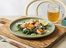 Image of Lachs mit gedünstetem Spinat