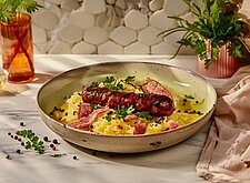 Image of Bratwurst mit Sauerkraut