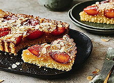 Image of Pflaumenkuchen mit Mandel-Guss