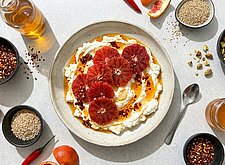 Image of Feta Creme mit Blutorange und Chiliöl