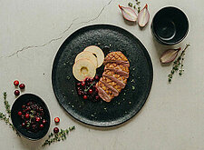 Image of Entenbrust mit Preiselbeersoße