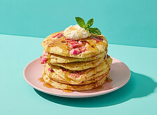 Image of Rhabarber Pfannkuchen mit Mascarpone