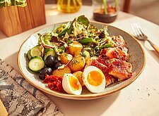 Image of Salat Niçoise mit Rotbarbe
