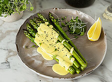 Image of Spargel mit Sauce Hollandaise