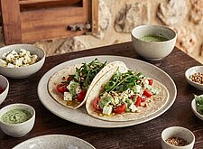 Image of Tacos mit Feta und Tomaten