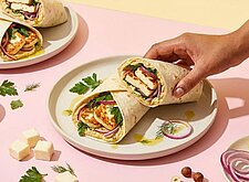 Image of Wraps mit Hummus und Halloumi