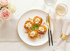 Image of Marillen mit Ziegenkäse aus dem Ofen