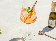 Image of Marillen Spritz mit Tonic oder Prosecco