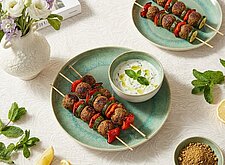 Image of Falafel-Spieße mit Minzjoghurt