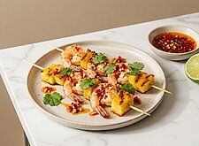 Image of Garnelen Spieße mit Ananas und Chiliöl