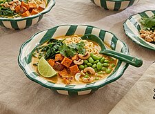 Image of Ramen mit Süßkartoffel und Kokos