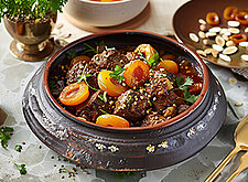 Image of Tagine mit Rindfleisch und Aprikosen