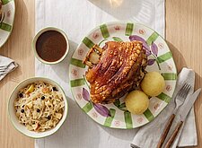 Image of Schweinshaxe mit Sauerkraut