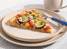 Image of Vegane Pizzaschnitte mit Ofengemüse vom Blech