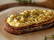 Image of Baguette mit cremigem Ei-Aufstrich
