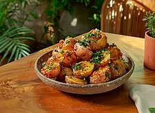 Image of Gebackene Kartoffeln mit Minze und Knoblauch