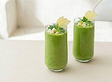 Image of Smoothie mit Äpfeln und Brokkoli