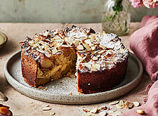 Image of Mandelkuchen mit Äpfeln und Aprikosen