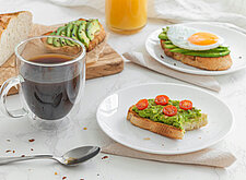 Image of Avocado-Toast – mit und ohne Ei