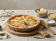 Image of Sauerkraut Quiche mit Apfel und Speck