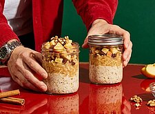 Image of Overnight Oats mit Apfel und Zimt