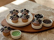 Image of Spinnen-Cupcakes mit Vanille-Frosting
