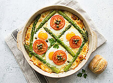 Image of Spargel mit Spiegelei überbacken