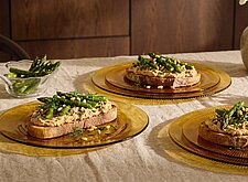 Image of Thunfisch Toast mit Spargel