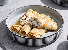 Image of Kräuterpfannkuchen mit Käsecreme