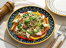Image of Ramen Salat mit Mozzarella