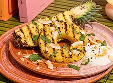 Image of Ananas vom Grill mit Chili