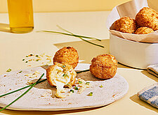 Image of Knusprige Käsespätzle Bällchen