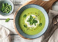 Image of Kalte Erbsen Joghurt Suppe mit Minze