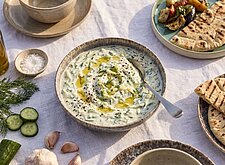 Image of Veganes Tsatsiki mit Sojajoghurt