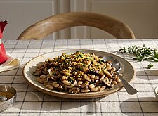 Image of Pilz Pfanne mit Bohnen und Kräuter Crunch