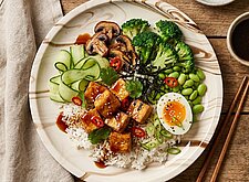 Image of Teriyaki Reis Bowl mit Crispy Tofu