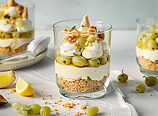 Image of Stachelbeer-Schichtdessert im Glas